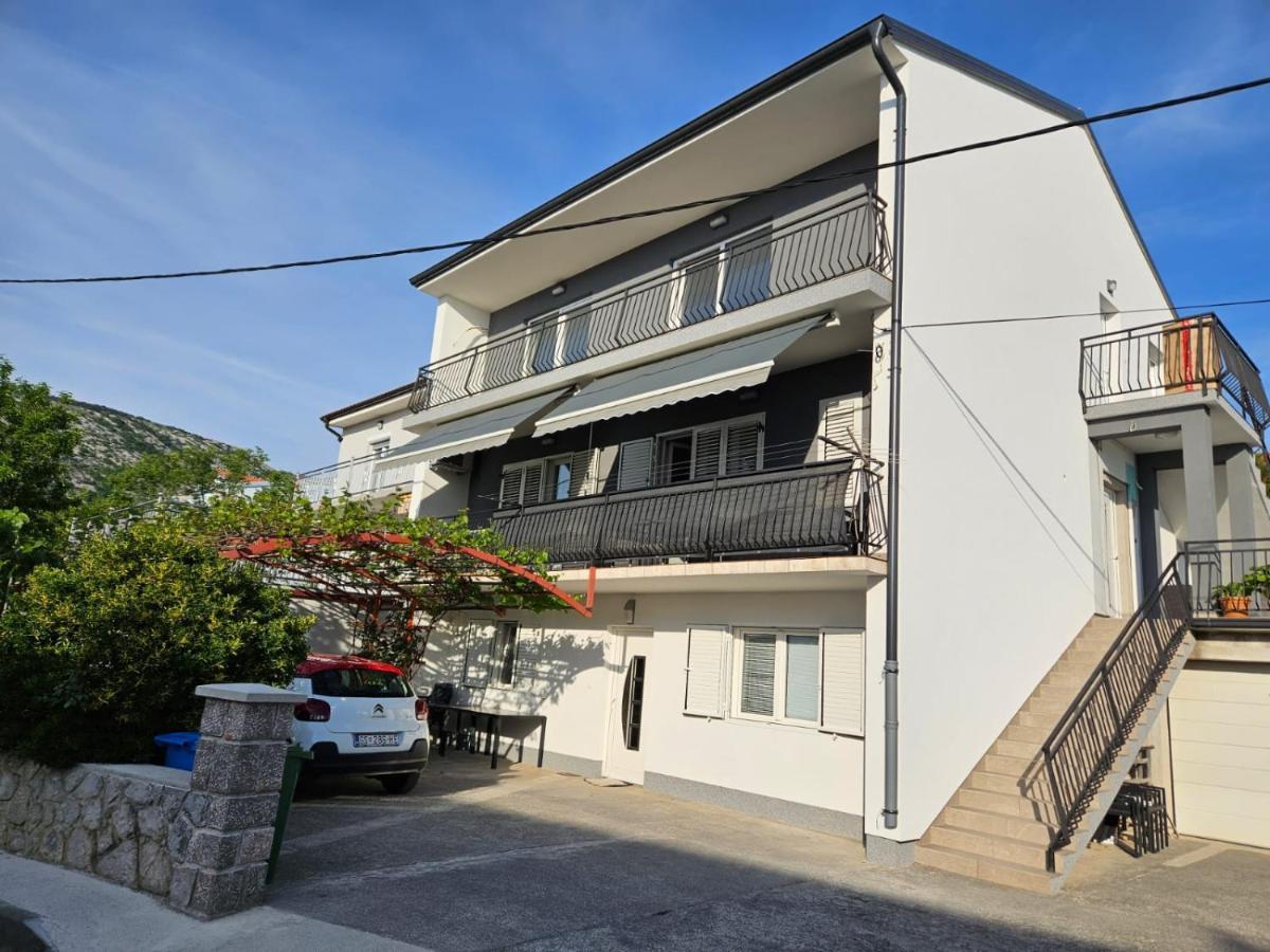 Apartment Lana *